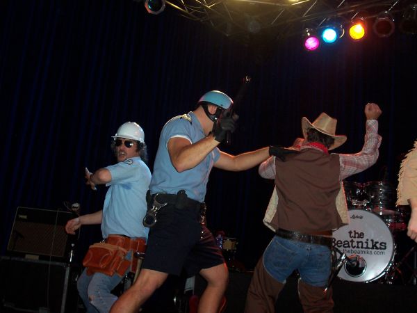 beatniks halloween 2006 007.jpg